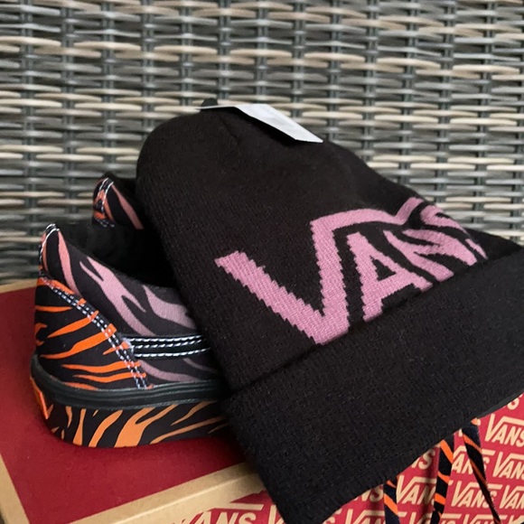 VANS BREAKIN CURFEW - Picture 14 of 16